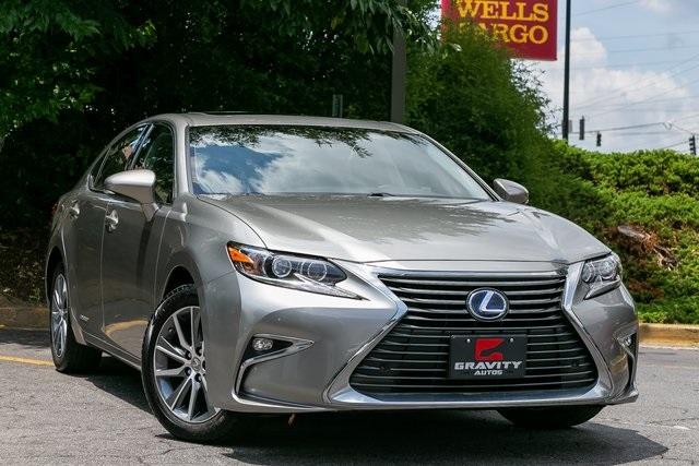 Used 2018 Lexus ES 300h for sale Sold at Gravity Autos Atlanta in Chamblee GA 30341 3