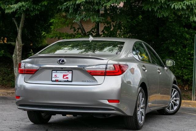 Used 2018 Lexus ES 300h for sale Sold at Gravity Autos Atlanta in Chamblee GA 30341 45