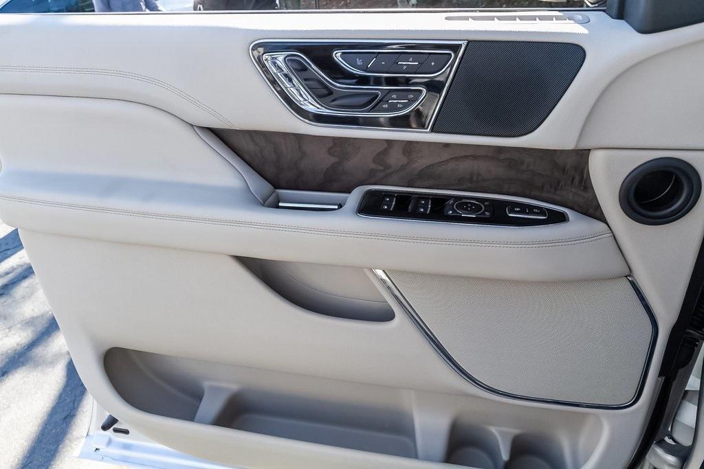 Used 2019 Lincoln Navigator Reserve for sale $67,791 at Gravity Autos Atlanta in Chamblee GA 30341 24