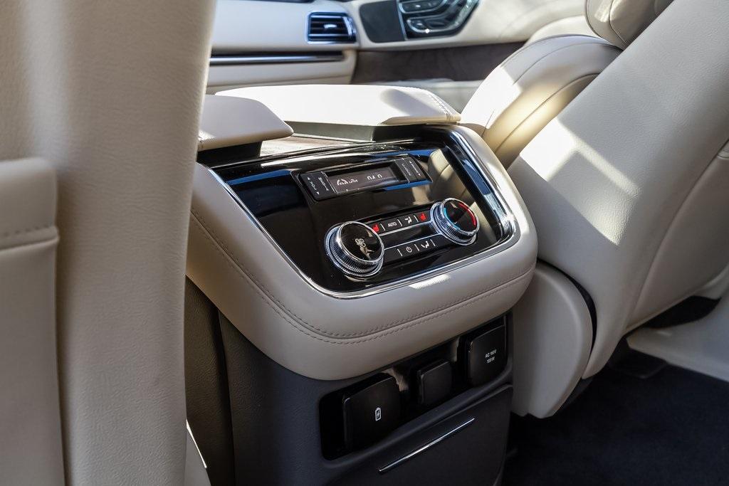Used 2019 Lincoln Navigator Reserve for sale $67,791 at Gravity Autos Atlanta in Chamblee GA 30341 32
