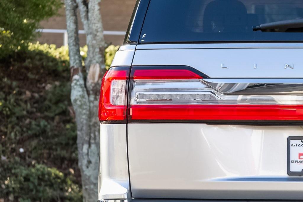 Used 2019 Lincoln Navigator Reserve for sale Sold at Gravity Autos Atlanta in Chamblee GA 30341 38