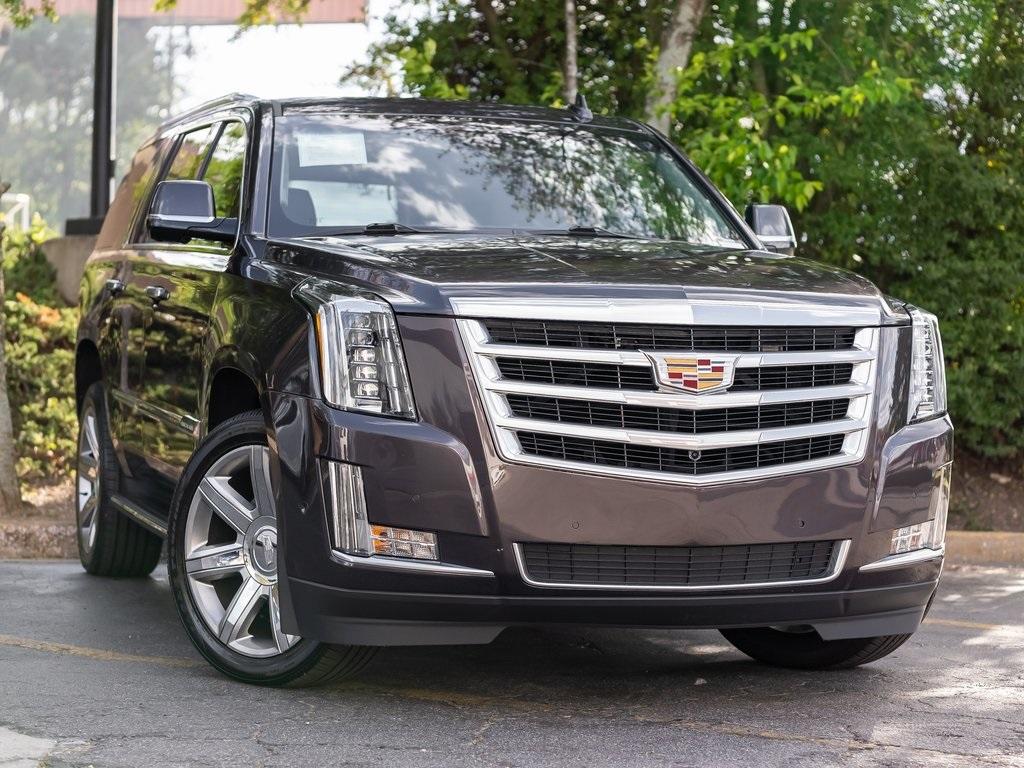 Used 2018 Cadillac Escalade Luxury for sale Sold at Gravity Autos Atlanta in Chamblee GA 30341 3