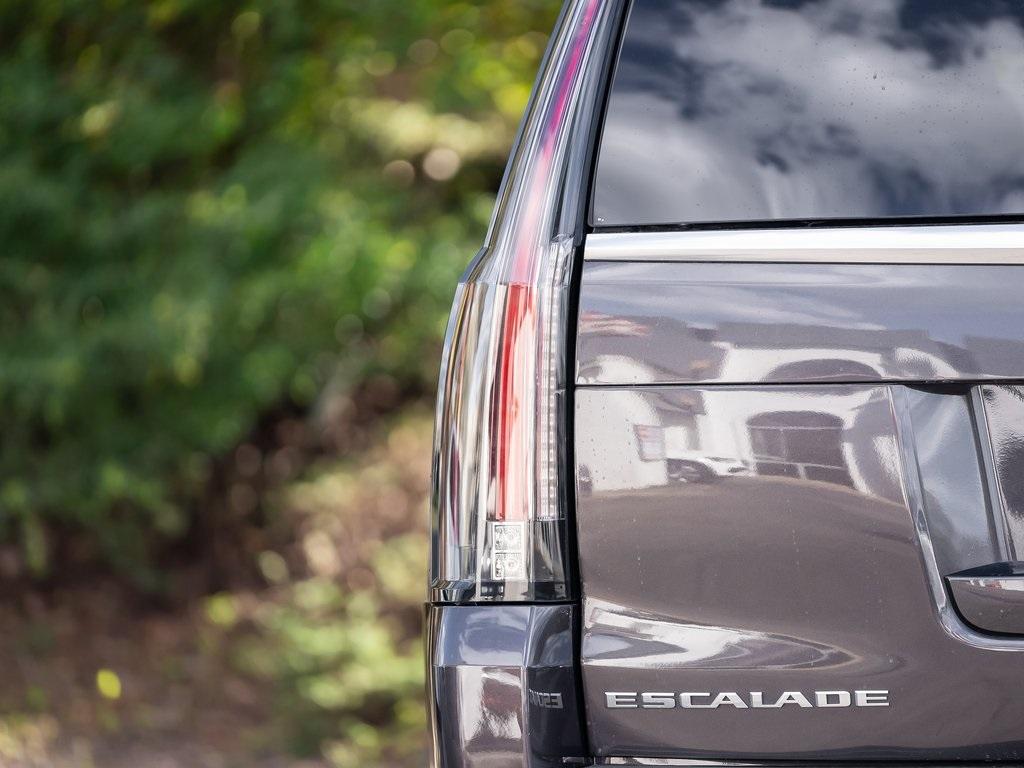 Used 2018 Cadillac Escalade Luxury for sale Sold at Gravity Autos Atlanta in Chamblee GA 30341 36