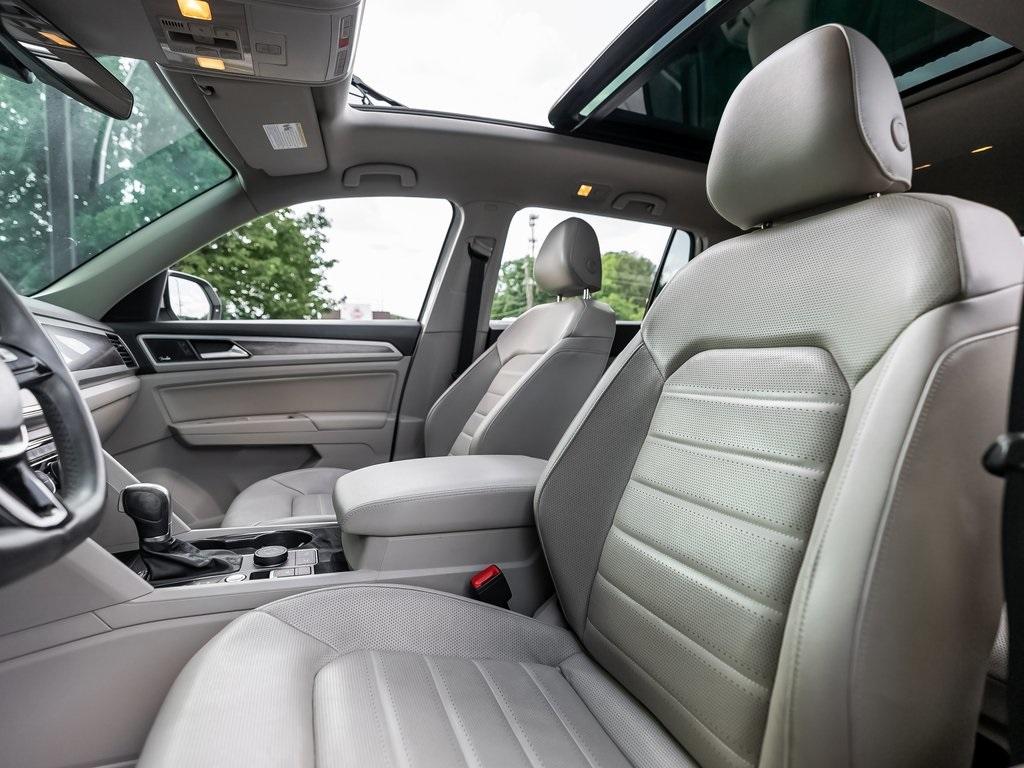Used 2018 Volkswagen Atlas SEL Premium for sale $38,499 at Gravity Autos Atlanta in Chamblee GA 30341 31
