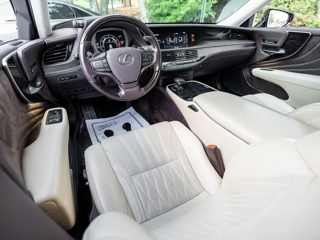 Used 2019 Lexus LS 500 Base for sale $59,995 at Gravity Autos Atlanta in Chamblee GA 30341 4