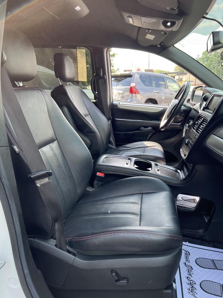 Used 2018 Dodge Grand Caravan GT for sale Sold at Gravity Autos Atlanta in Chamblee GA 30341 14