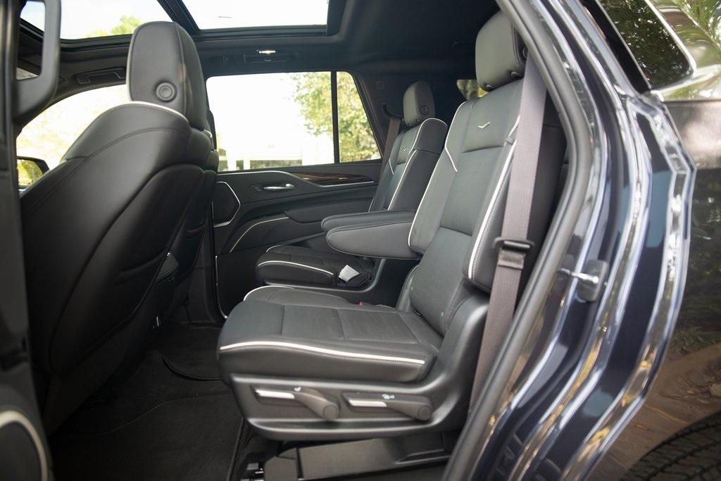 Used 2022 Cadillac Escalade Premium Luxury for sale $104,995 at Gravity Autos Atlanta in Chamblee GA 30341 19